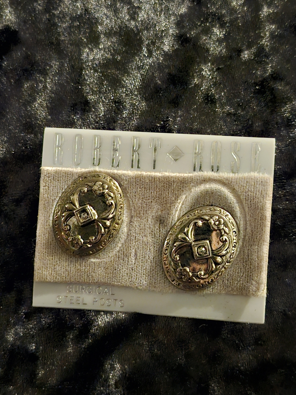 NWT Vintage Robert Rose Oval Filigree Rhinestone Stud Earrings Signed Card